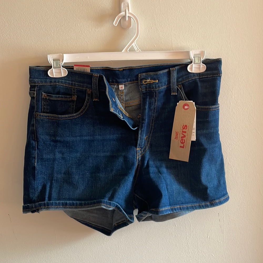 Levis high rise short
